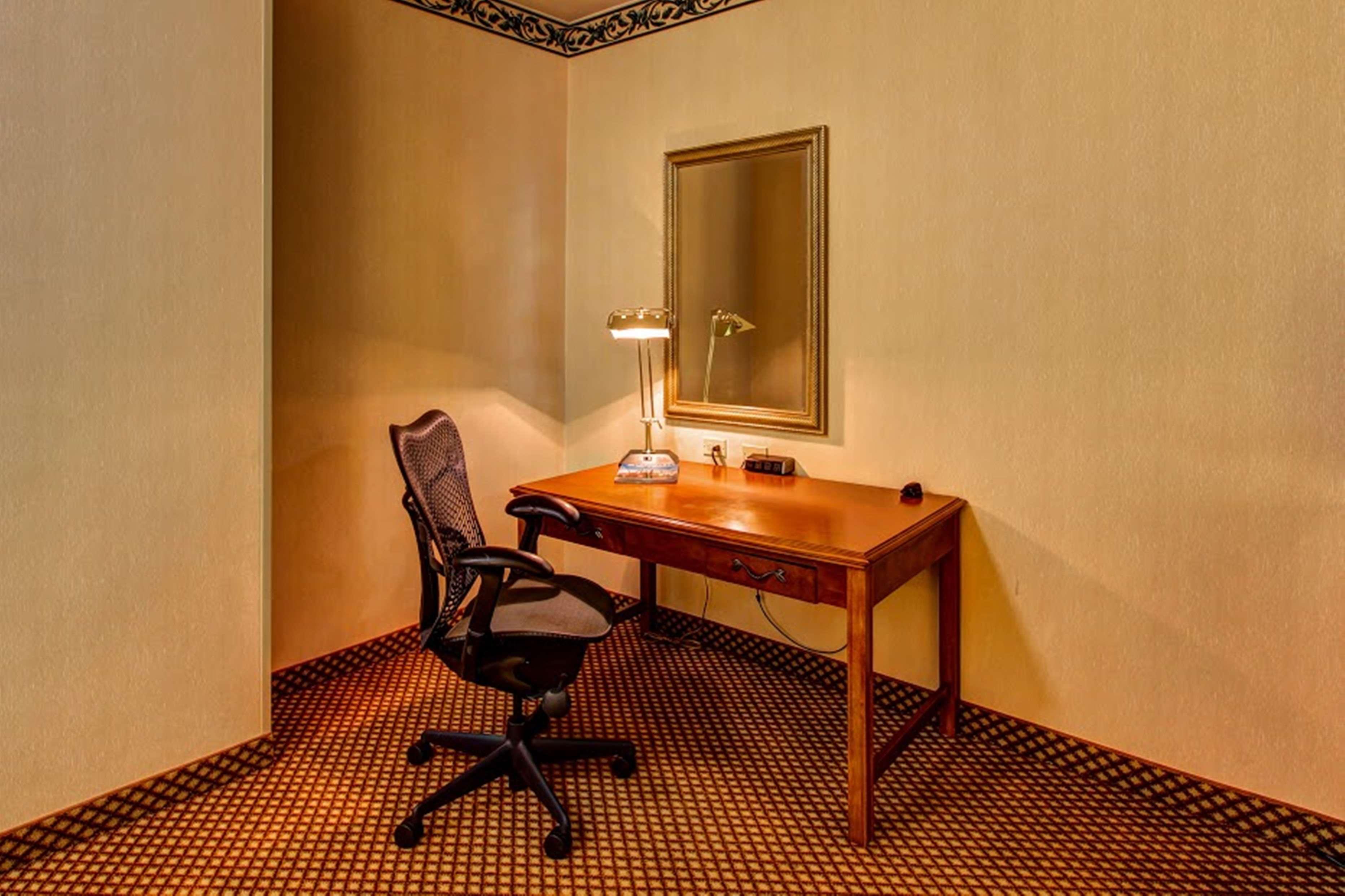 Hilton Garden Inn וויליאמסבורג מראה חיצוני תמונה