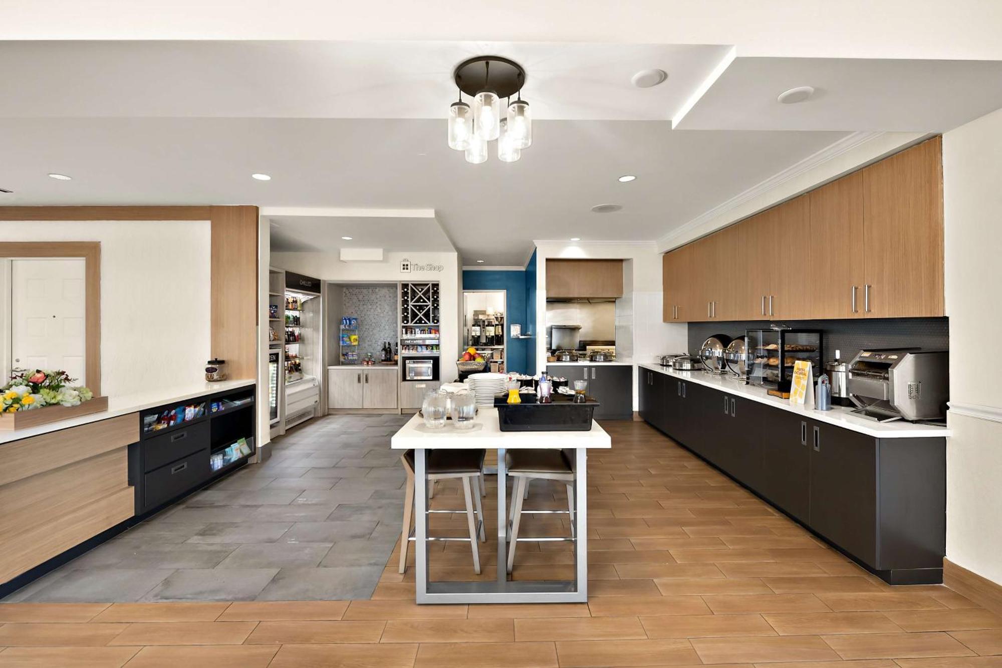 Hilton Garden Inn וויליאמסבורג מראה חיצוני תמונה
