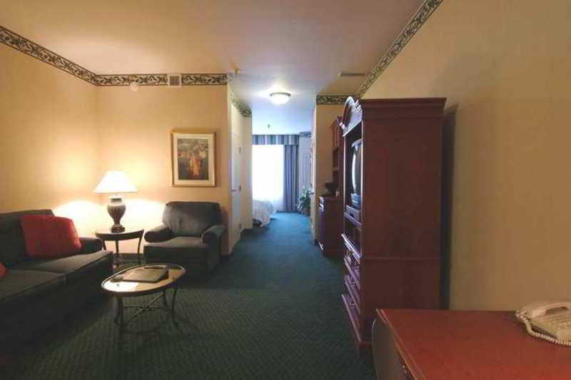 Hilton Garden Inn וויליאמסבורג חדר תמונה